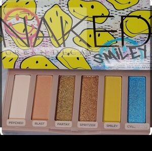 NWT Urban Decay Naked smiley eyeshadow pallet